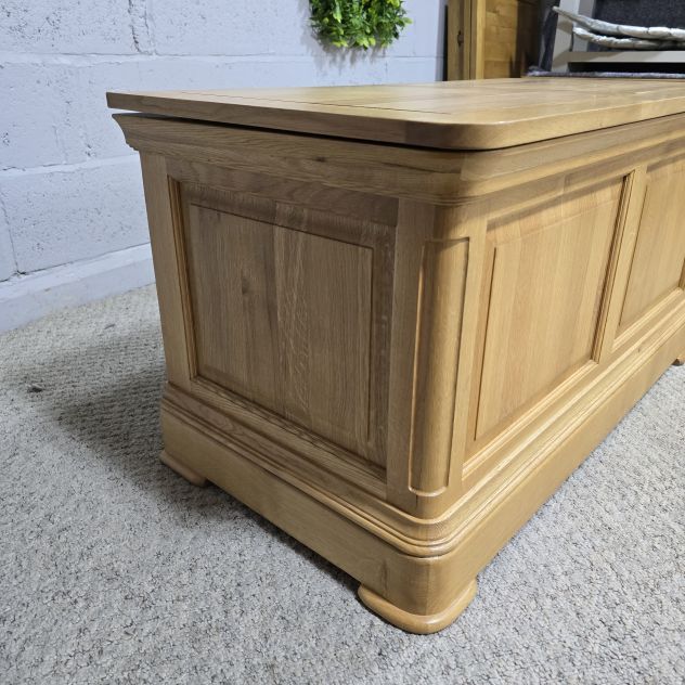 Explore the Canterbury blanket box from Oak Furniture Land, built to last with solid oak and traditional craftsmanship. Save 49% and enjoy affordable luxury. Explore the Canterbury blanket box from Oak Furniture Land, built to last with solid oak and traditional craftsmanship. Save 49% and enjoy affordable luxury.