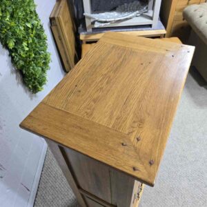 Barker and Stonehouse Solid Oak Tallboy: Timeless Quality and Maximum Savings Barker and Stonehouse Solid Oak Tallboy: Timeless Quality and Maximum Savings