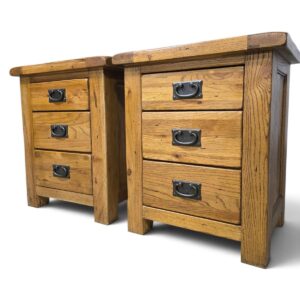 Elegant and Durable: Pre-Owned Barker and Stonehouse Solid Oak Bedside Drawers Elegant and Durable: Pre-Owned Barker and Stonehouse Solid Oak Bedside Drawers