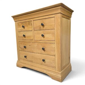 Elevate Your Space with This Pre-Owned Barker and Stonehouse Solid Oak Chest - Save Hundreds Elevate Your Space with This Pre-Owned Barker and Stonehouse Solid Oak Chest - Save Hundreds