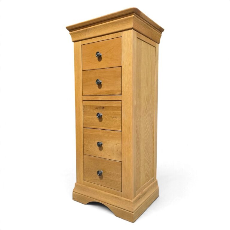 Explore the elegance of this pre-loved Barker and Stonehouse solid oak tallboy with five drawers. Perfect for stylish and practical storage. Explore the elegance of this pre-loved Barker and Stonehouse solid oak tallboy with five drawers. Perfect for stylish and practical storage.