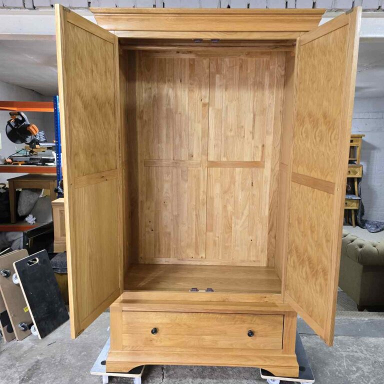 PreLoved Barker and Stonehouse Solid Oak Double Wardrobe: Timeless Quality and Maximum Savings PreLoved Barker and Stonehouse Solid Oak Double Wardrobe: Timeless Quality and Maximum Savings