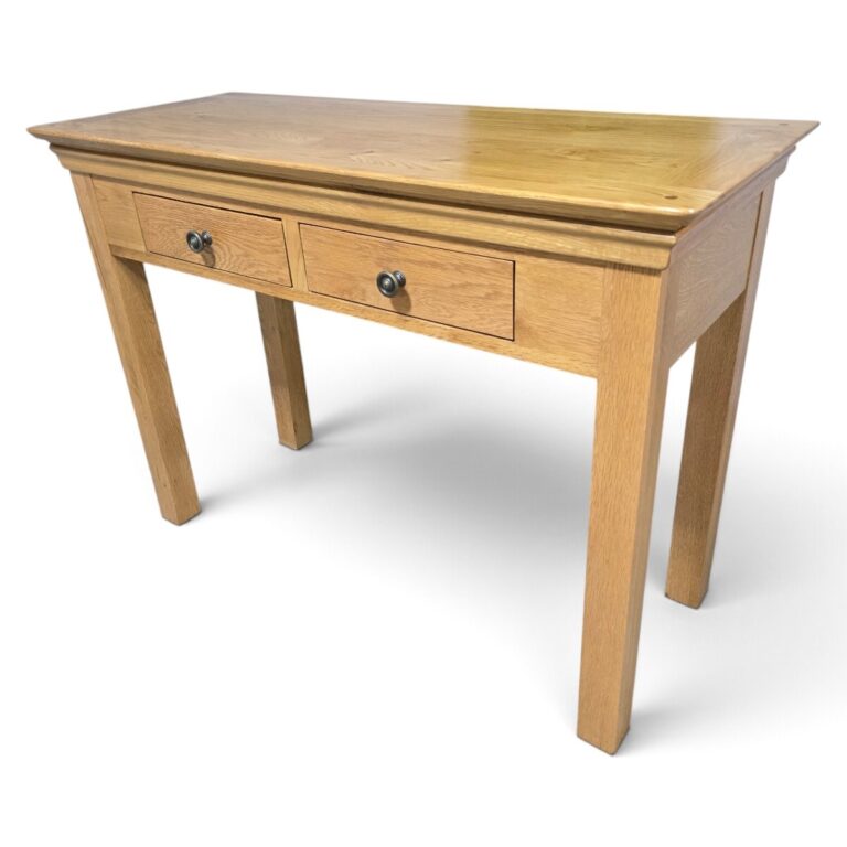 Elevate your hallway with this PreLoved Barker and Stonehouse solid oak console table. Dovetail joints and smooth pulls make it a practical and elegant choice. Elevate your hallway with this PreLoved Barker and Stonehouse solid oak console table. Dovetail joints and smooth pulls make it a practical and elegant choice.