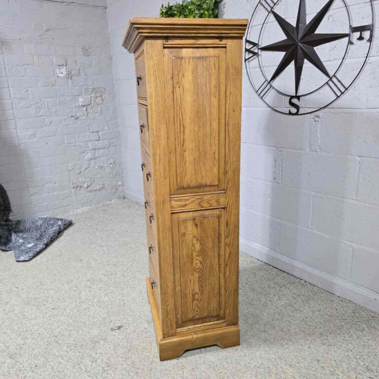 Barker and Stonehouse Solid Oak Tallboy: Timeless Quality and Maximum Savings Barker and Stonehouse Solid Oak Tallboy: Timeless Quality and Maximum Savings
