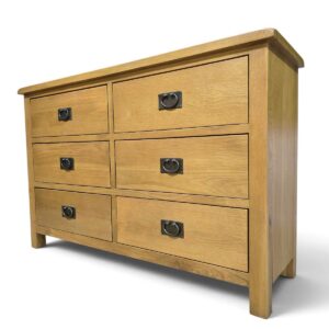 Peek inside its story... then write your own chapter with this second-hand double chest in solid oak. Peek inside its story... then write your own chapter with this second-hand double chest in solid oak.
